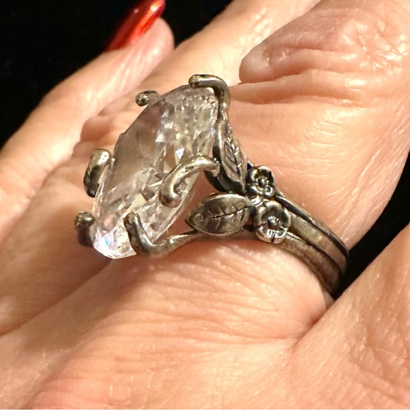 Israel 925 Sterling Silver & Crystal Ring Brutalist Floral Setting Sz 7.75